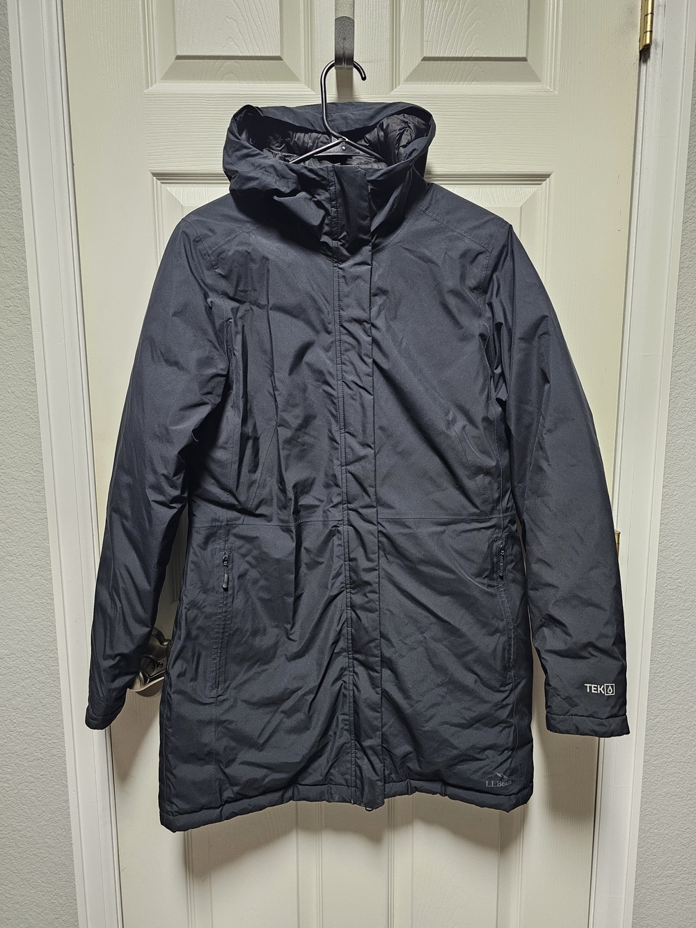 L.L. Bean Women's Waterproof Ultralight Down Coat With Hood- Size Small